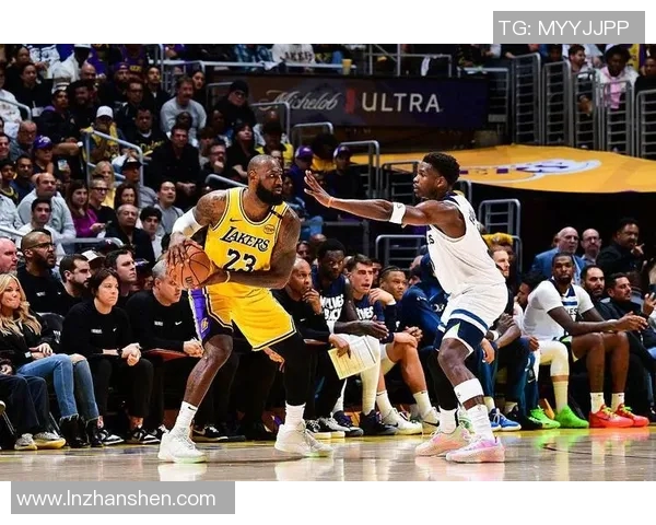 湖人对决太阳激战正酣直播中精彩瞬间不容错过快来一起见证篮球盛宴